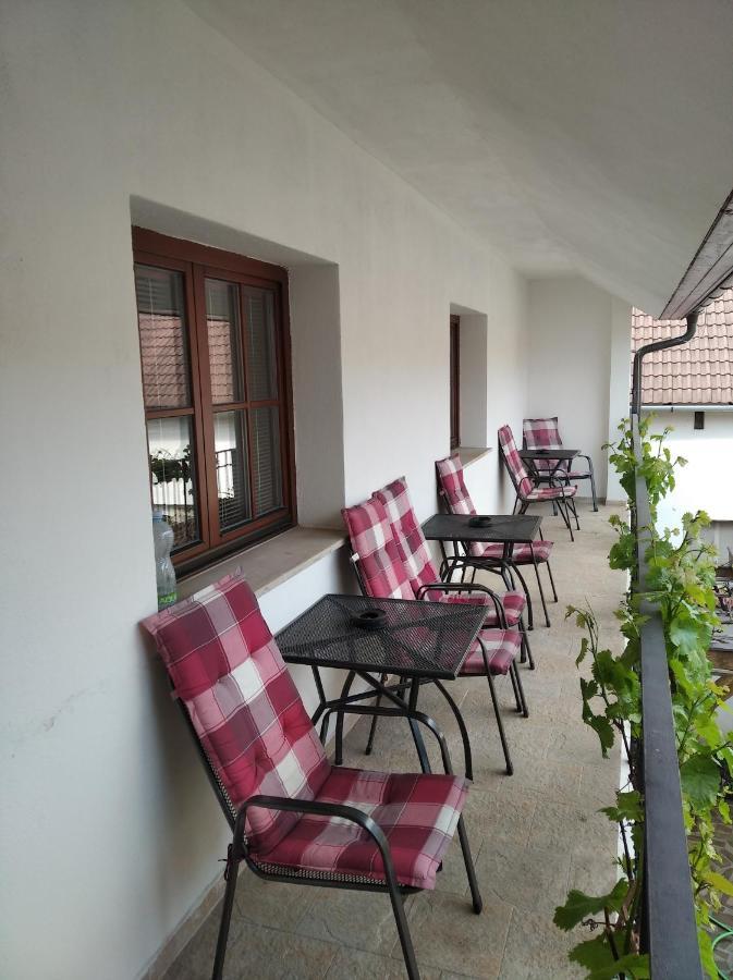 Alva Pension 2 Mikulov Exterior foto