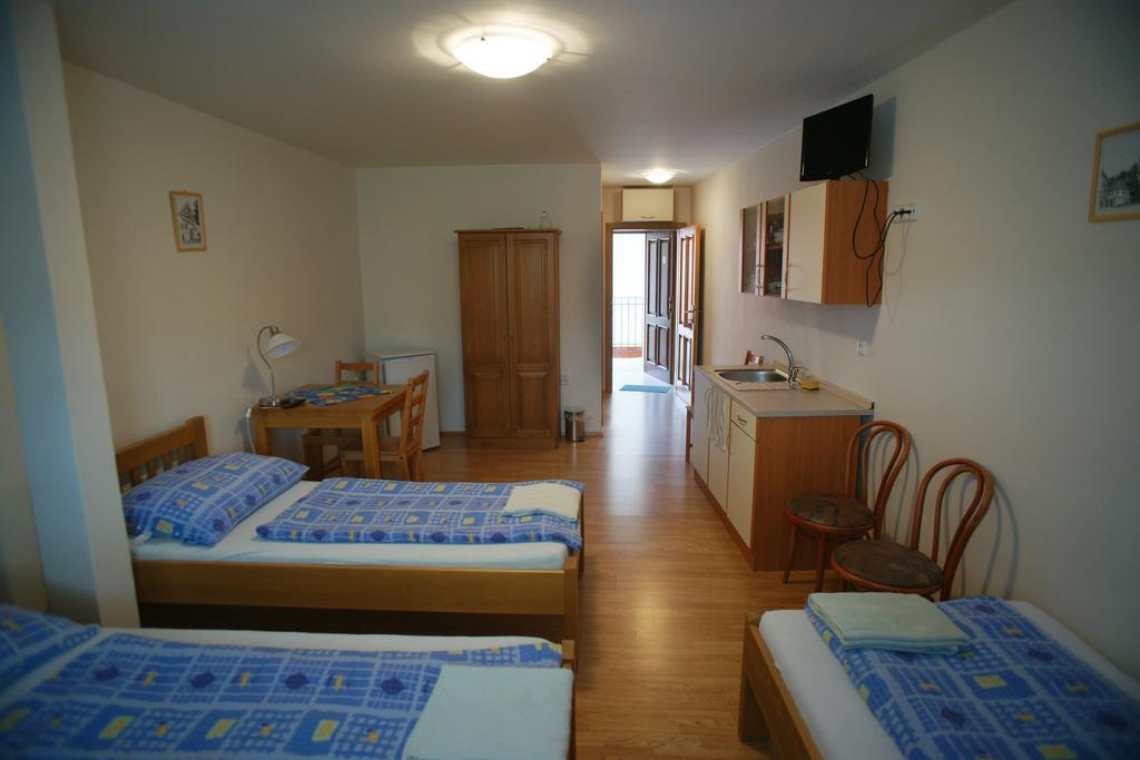 Alva Pension 2 Mikulov Quarto foto